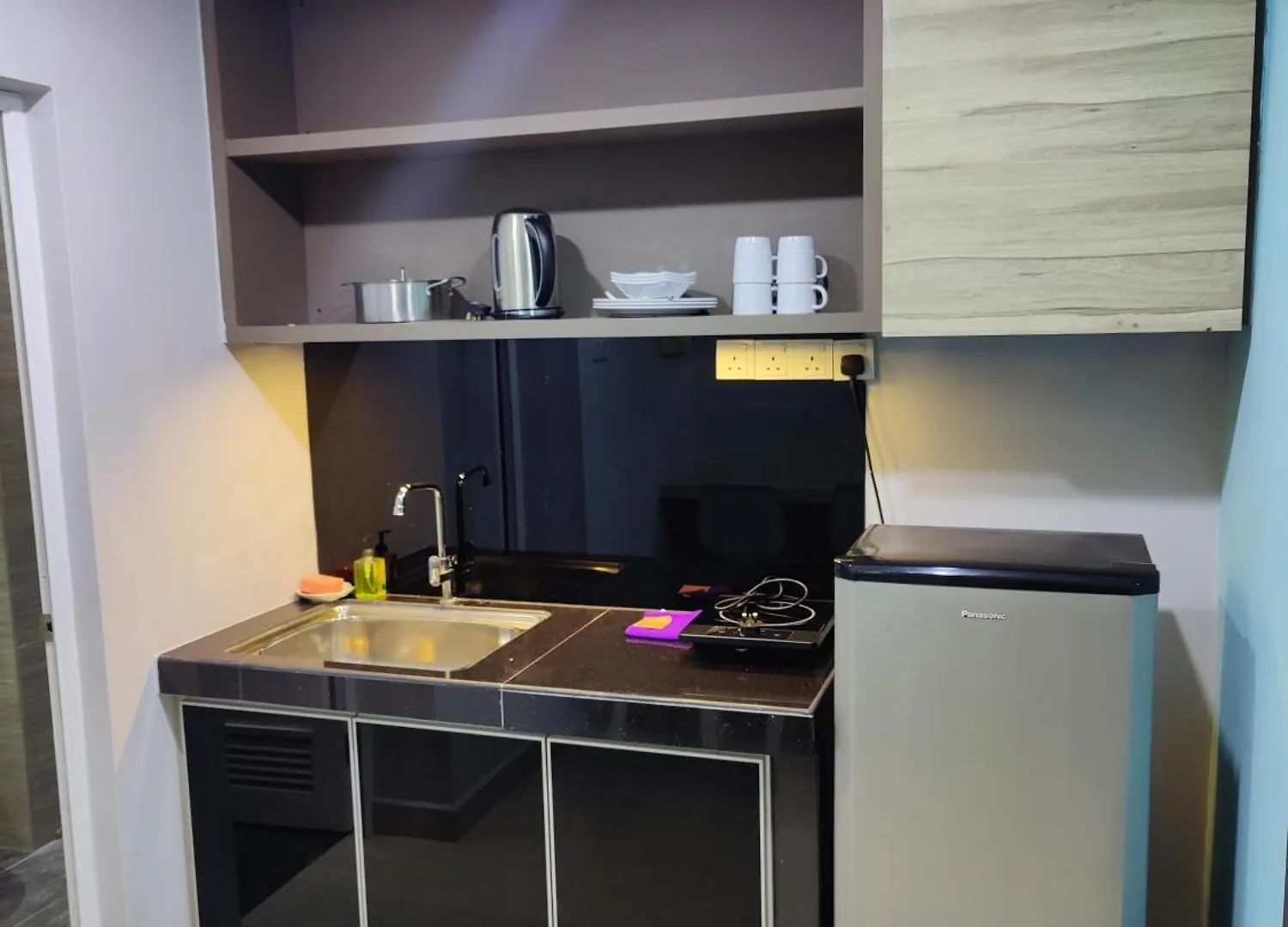 Oyo 90848 Link Suite Johor Bahru