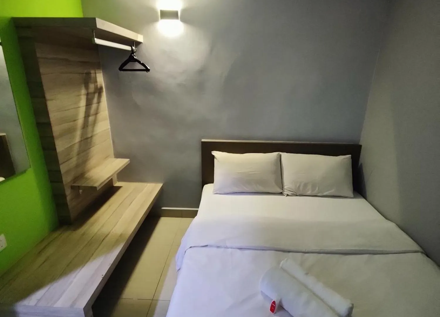 Oyo 90848 Link Suite Johor Bahru Malásia