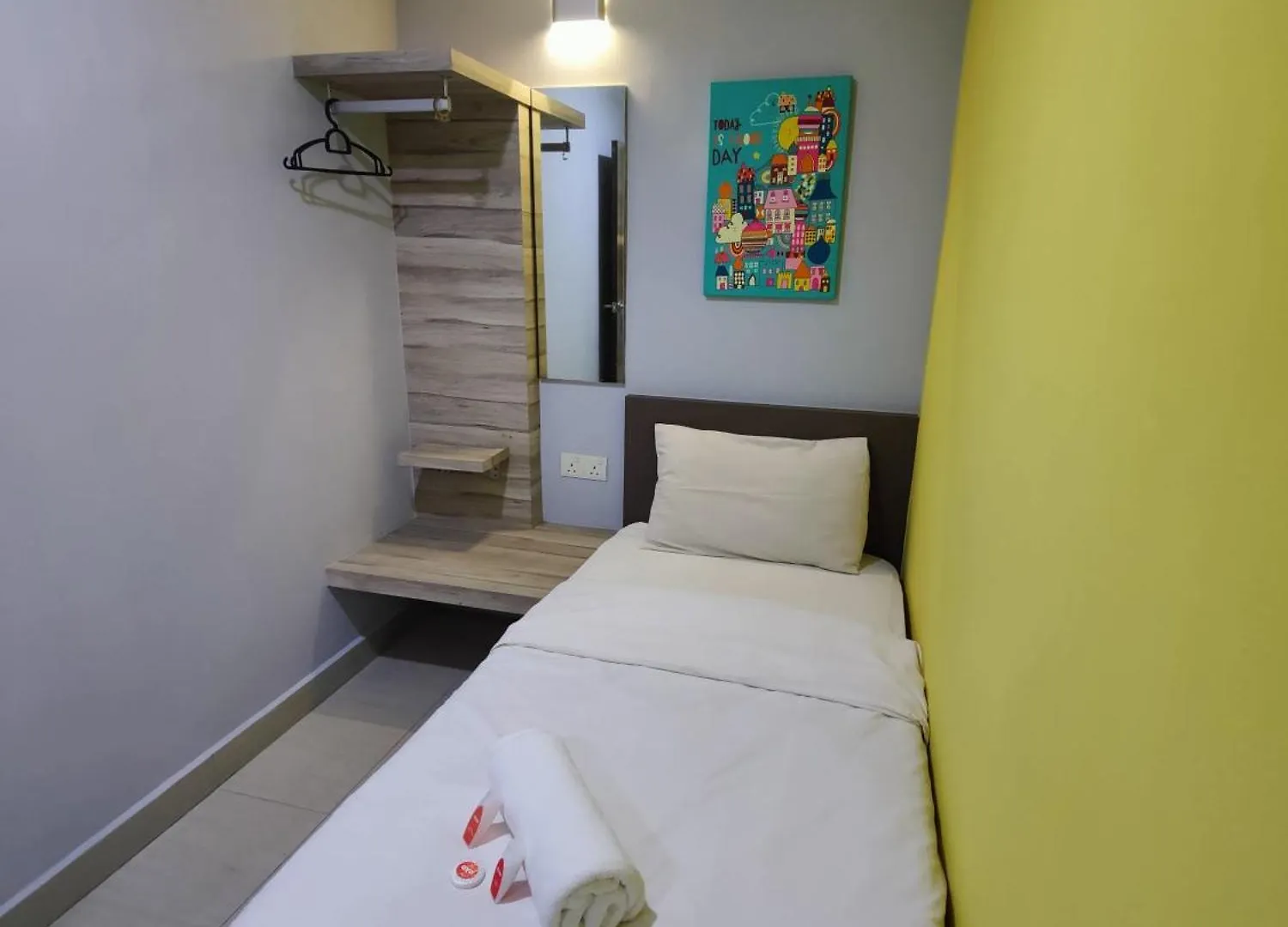 Oyo 90848 Link Suite Johor Bahru 2*,