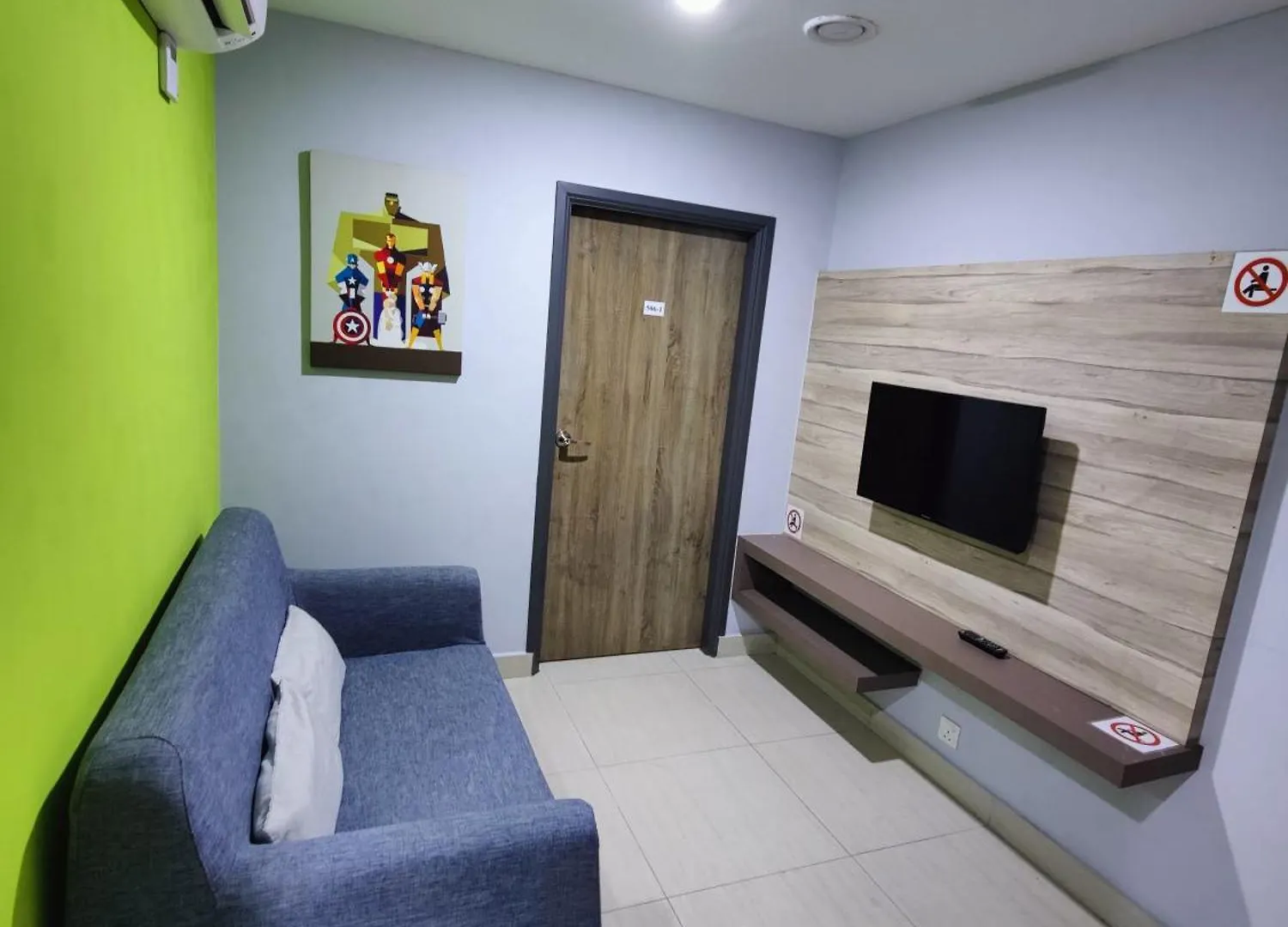 Oyo 90848 Link Suite Johor Bahru