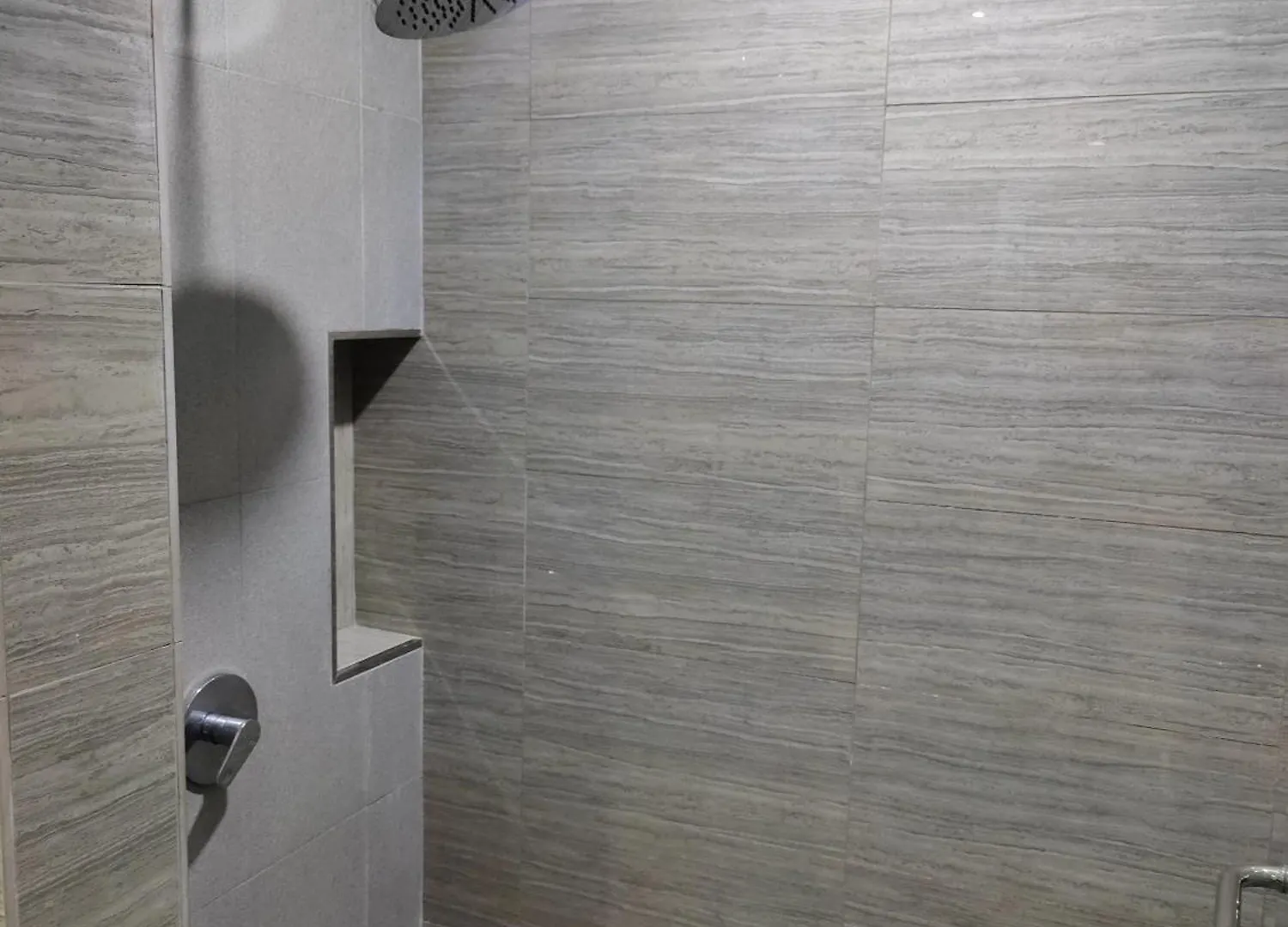 Oyo 90848 Link Suite Johor Bahru Hotel