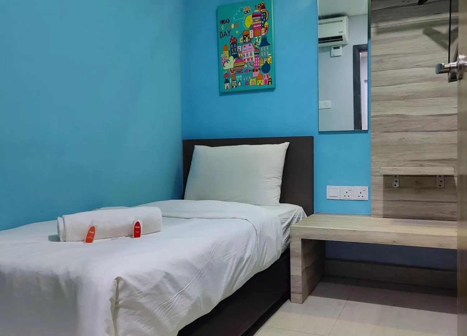 Oyo 90848 Link Suite Johor Bahru 2*,  Malásia